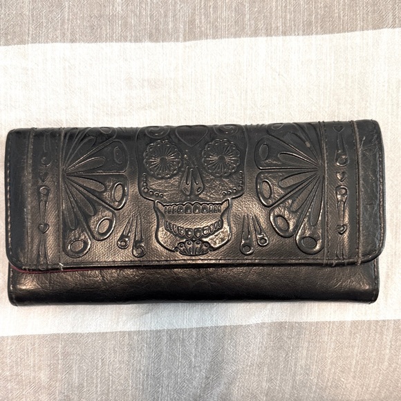Loungefly Black Leather Skull Wallet - Picture 1 of 5